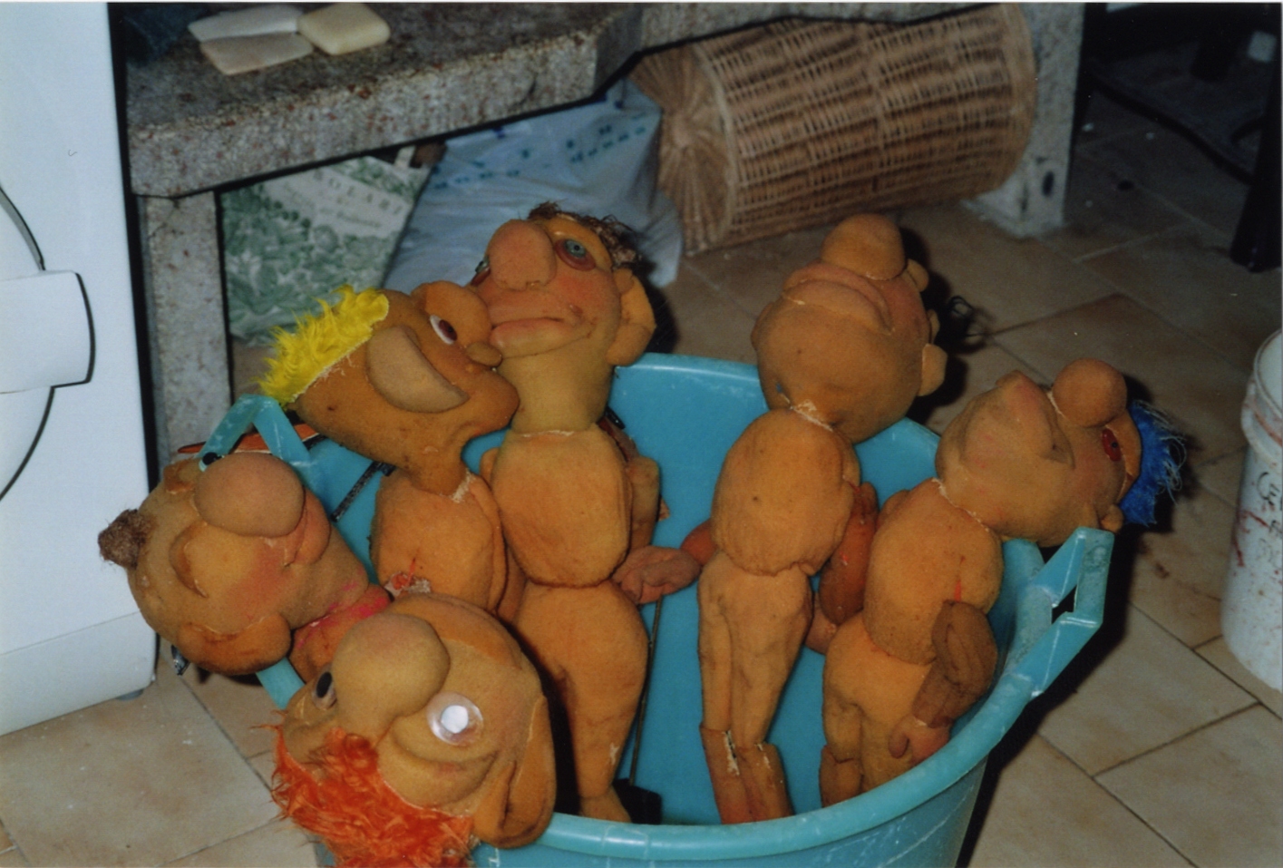 Burattini del nucleo Noci di Cocco durante il restauro